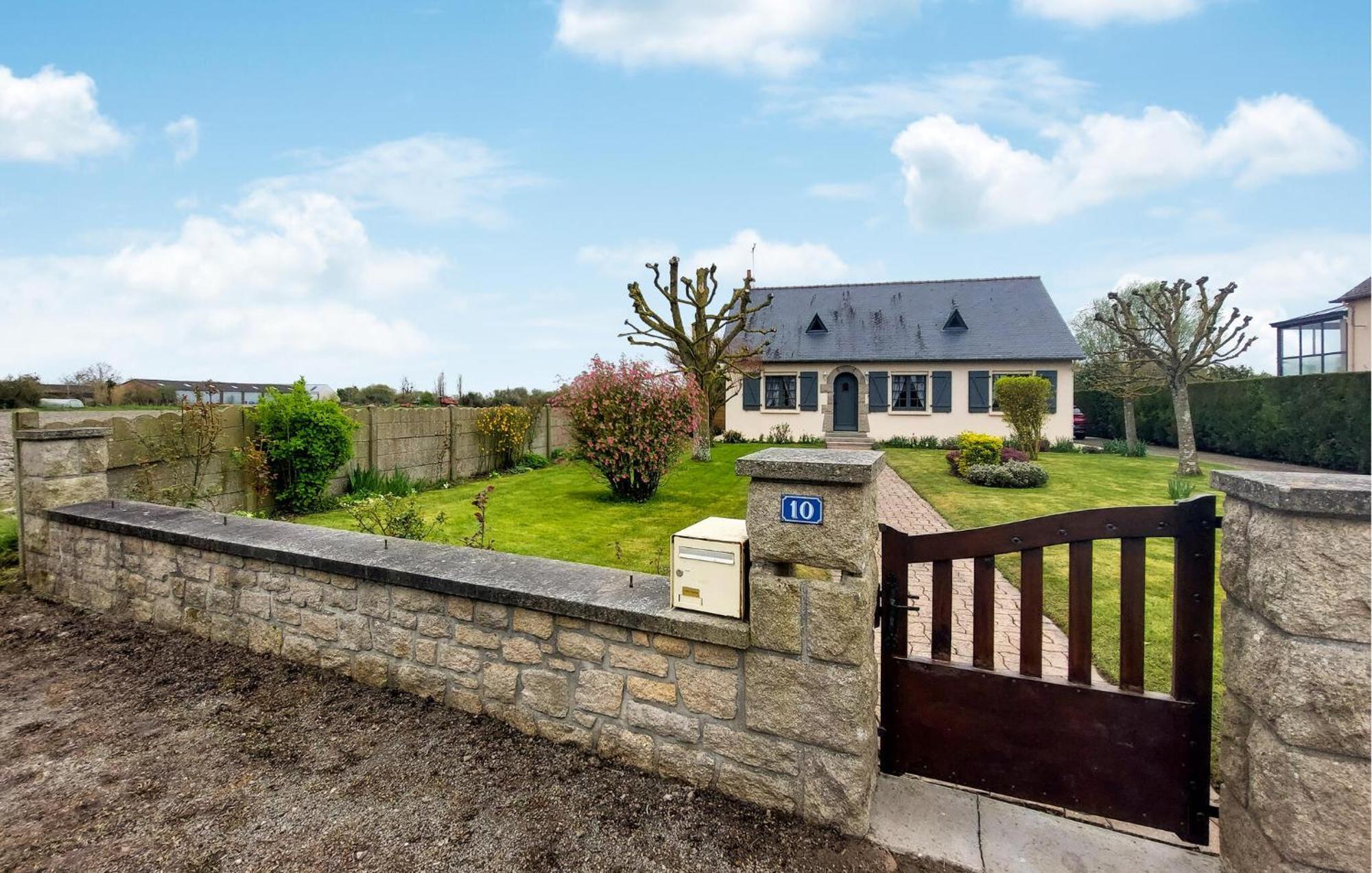 Lovely Home In La Fresnais With Kitchen Zewnętrze zdjęcie